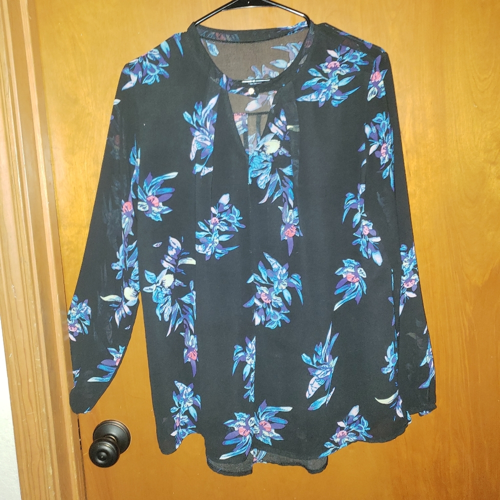 Thin Floral Print Black Blouse